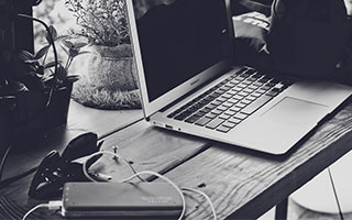 爱游戏体育APP下载-_青春校园运动会：暑假热血青春_，校运会青春文案