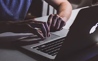 爱游戏综合娱乐-_青春风暴：新人选手横空出世，引发热议_，青春风暴歌词